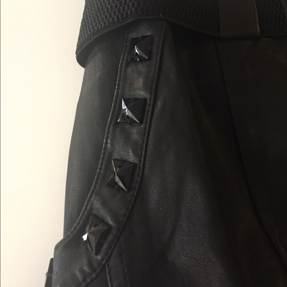 Mini Skirt - Picture 4 of 6